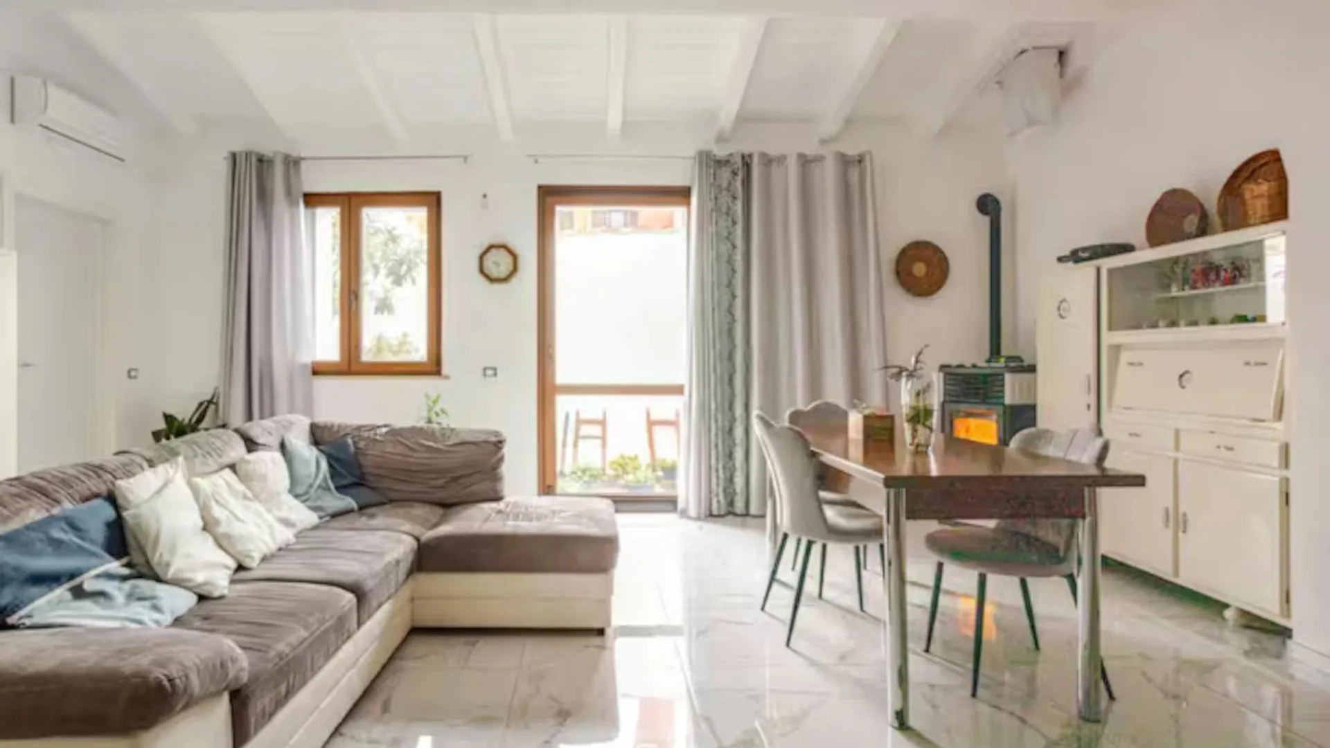 Apartment Villa With Garden, San Sperate
