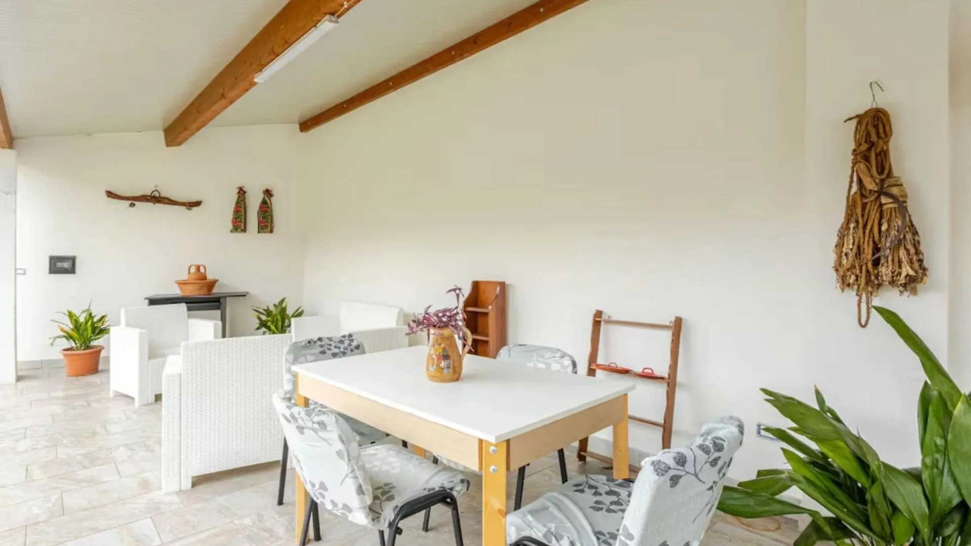 Apartment Villa With Garden, San Sperate Italy